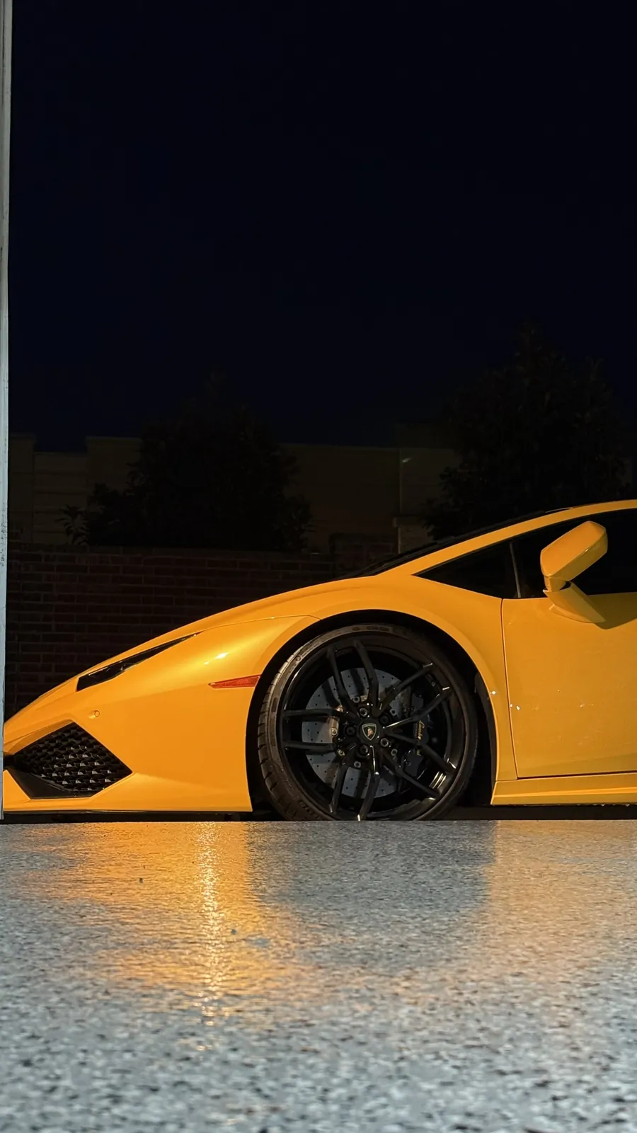 Lamborghini Huracan photographed by JX Auto Lab