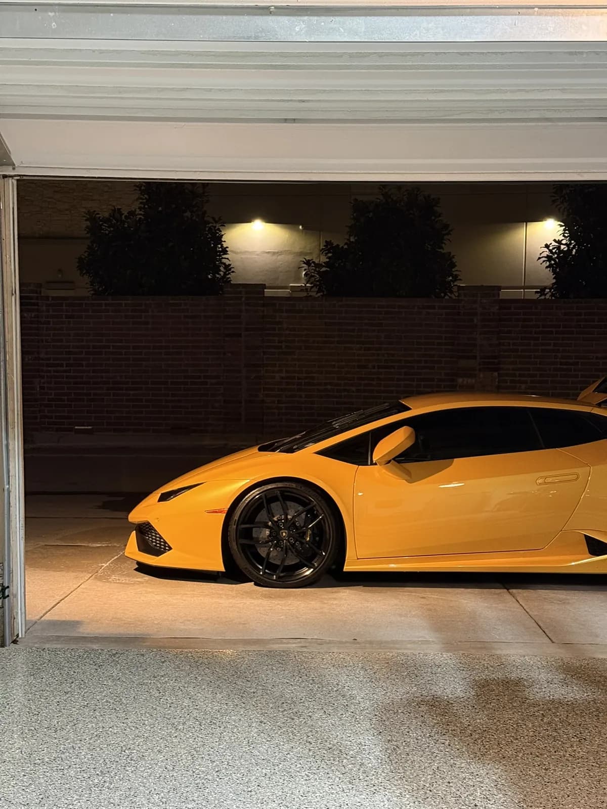 Lamborghini Huracan photographed by JX Auto Lab