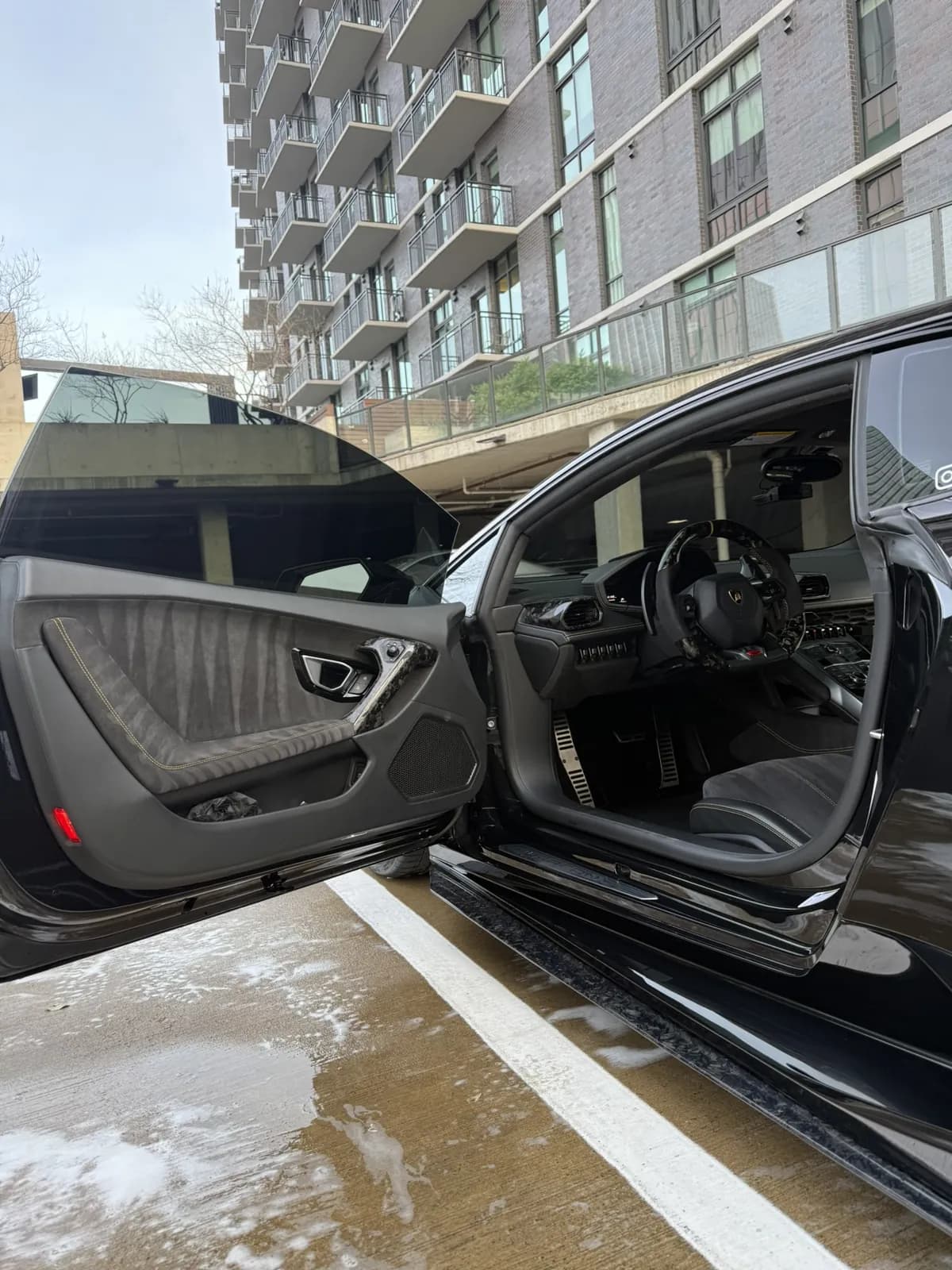Lamborghini Huracan cabin photographed by JX Auto Lab