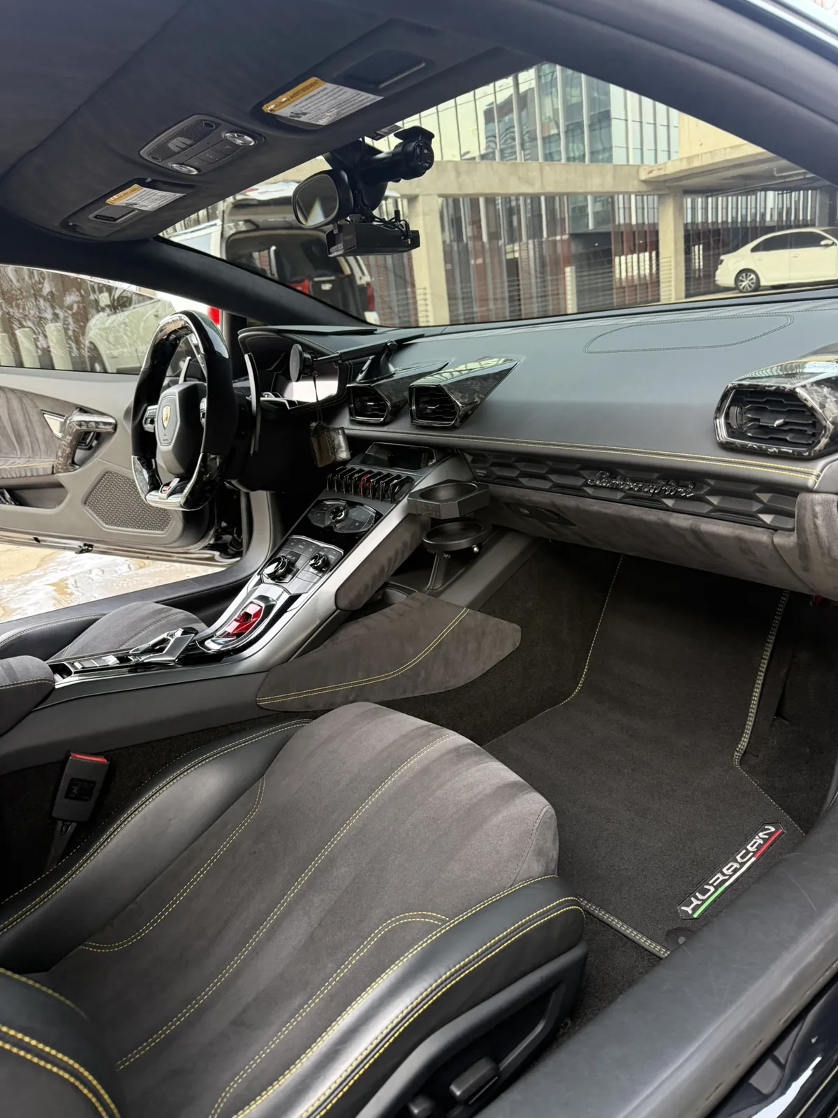 Lamborghini Huracan cabin photographed by JX Auto Lab
