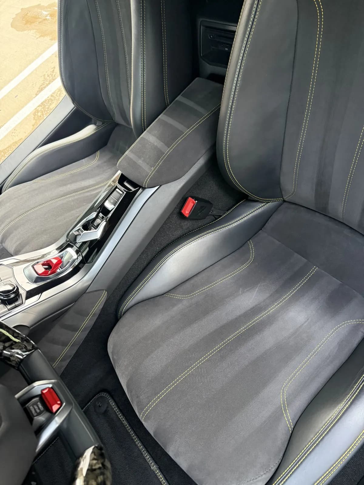 Lamborghini Huracan cabin photographed by JX Auto Lab