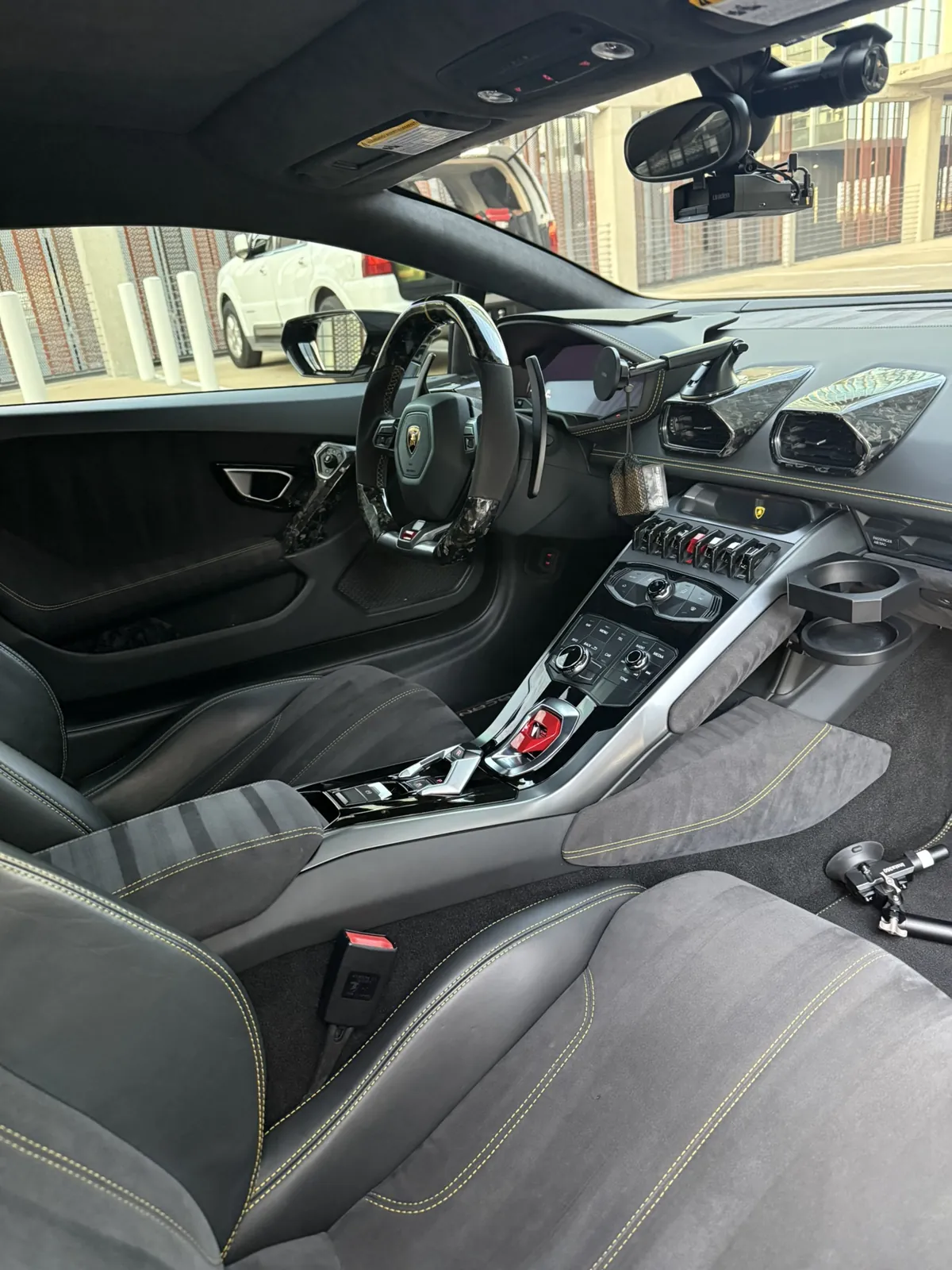 Lamborghini Huracan cabin photographed by JX Auto Lab