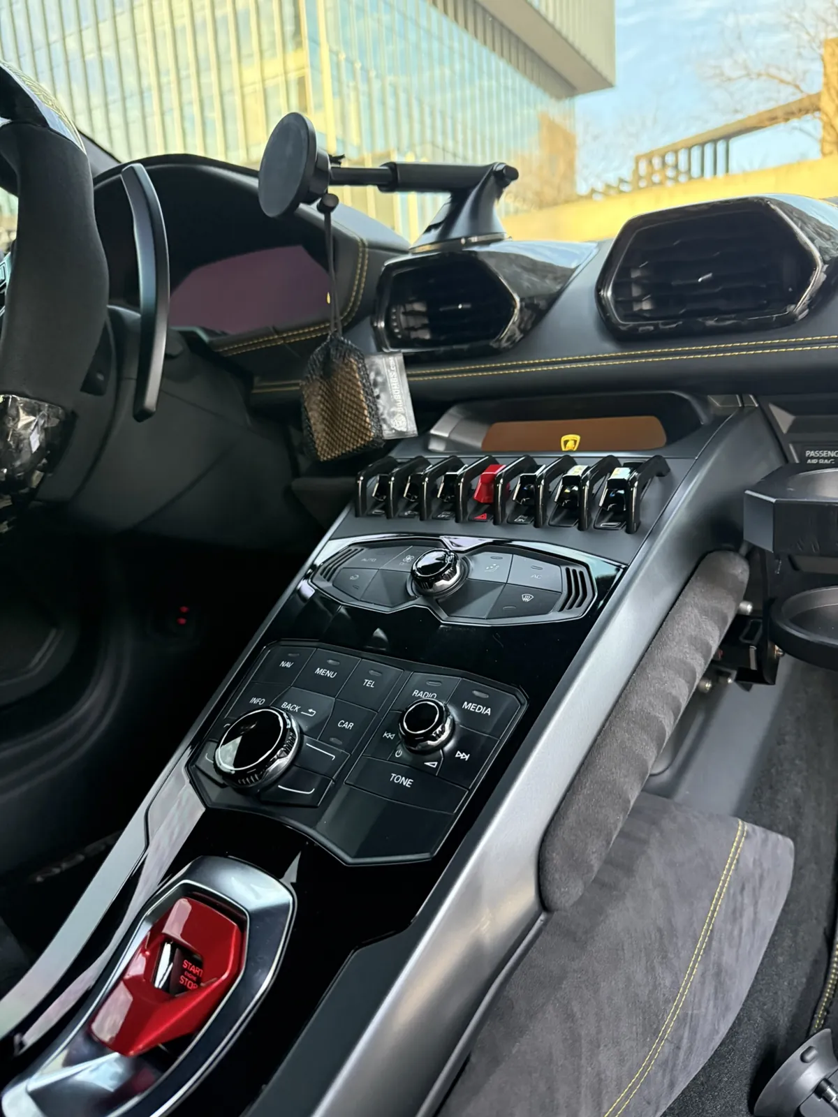Lamborghini Huracan cabin photographed by JX Auto Lab