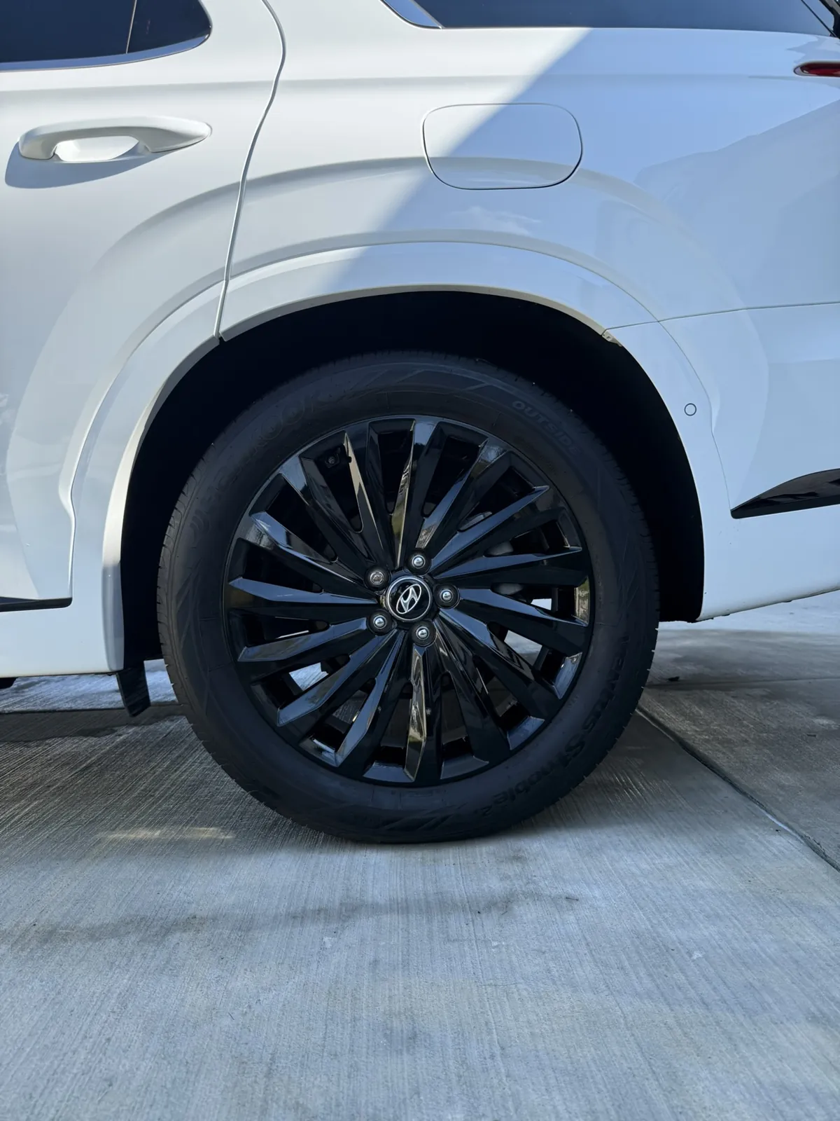 SUV wheel photographed by JX Auto Lab