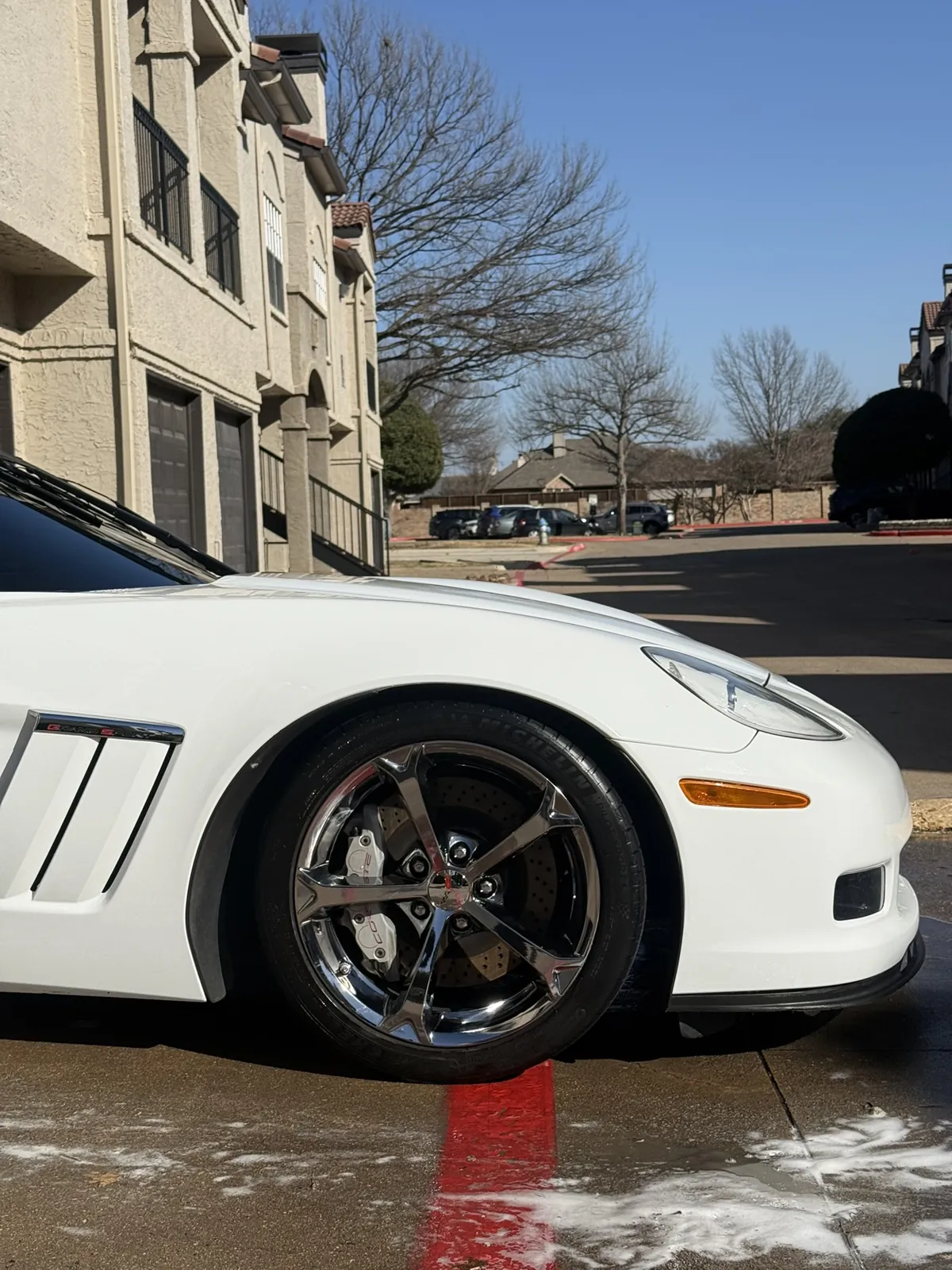 White Corvette photographed by JX Auto Lab