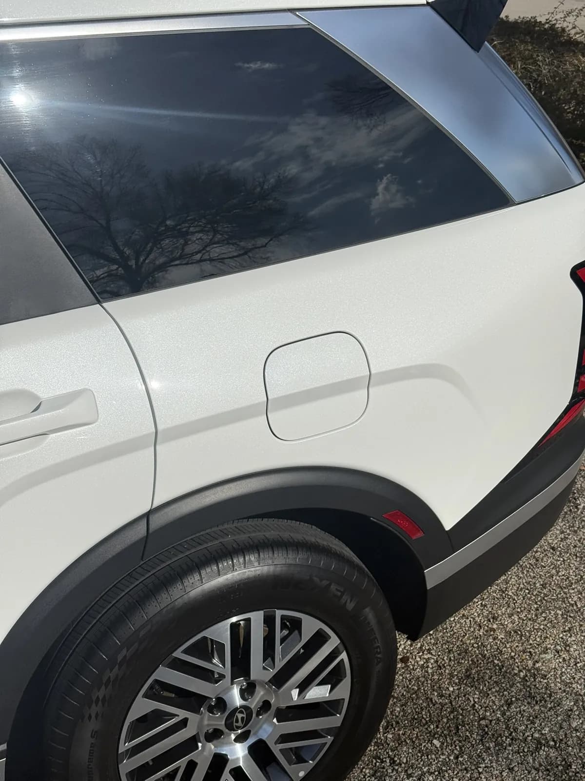 White Lincoln SUV photographed by JX Auto Lab