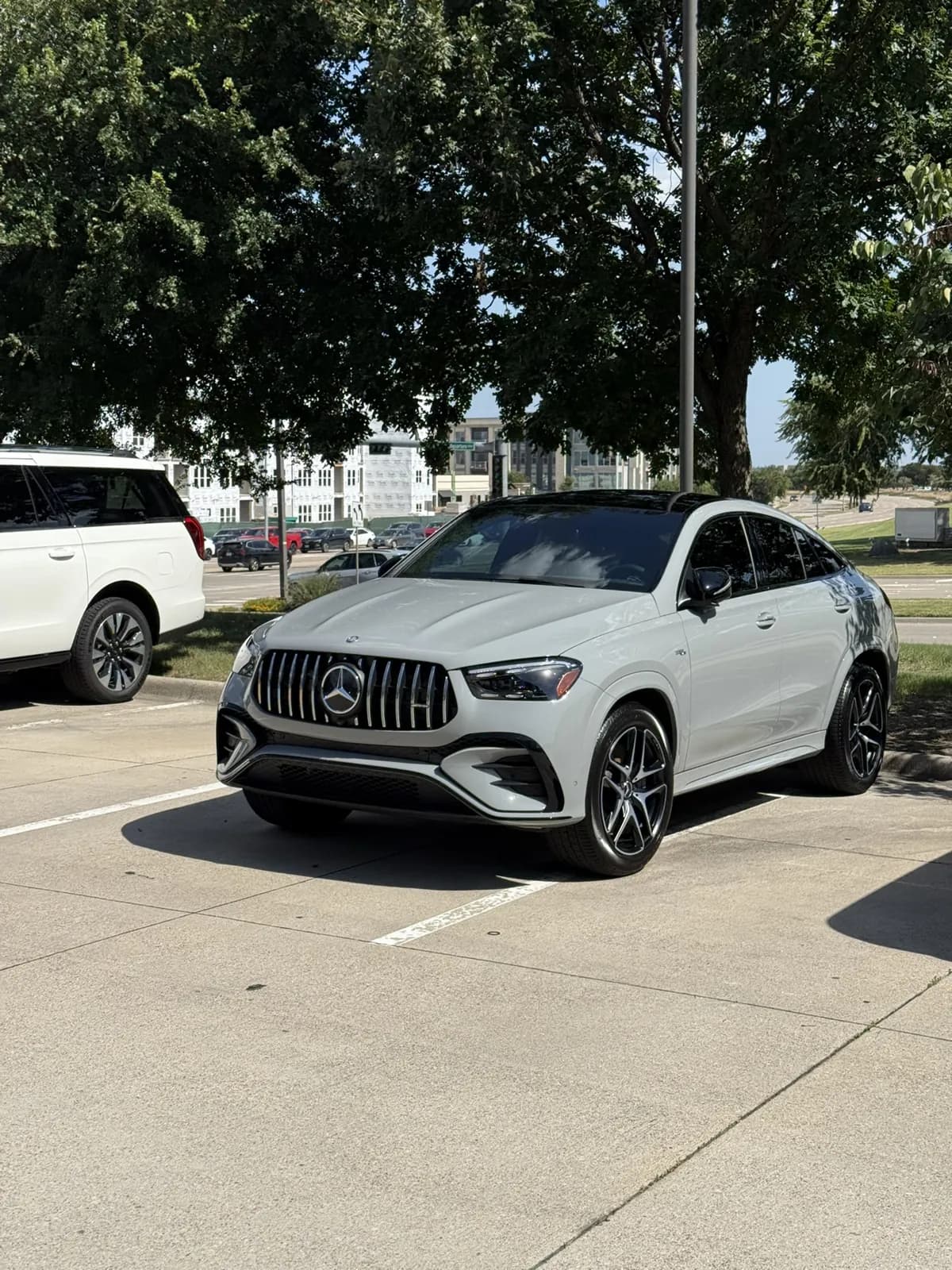 White Mercedes SUV photographed by JX Auto Lab