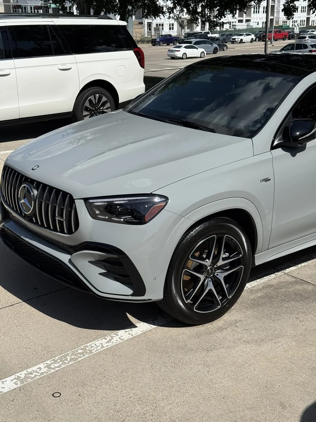 White Mercedes SUV photographed by JX Auto Lab